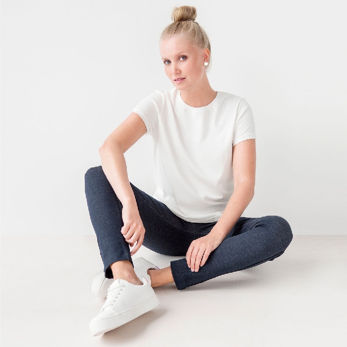 mette28_nosh_300504_300509_naiset_mila_t_paita_cindy_jeggings_ko200710_0_15 METTE