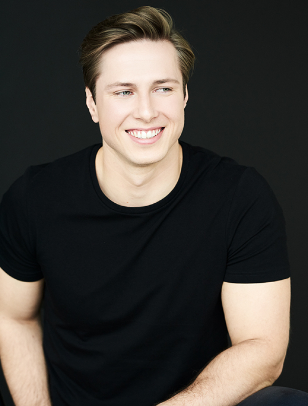 laurit2297_16_xl LAURI T.